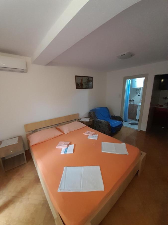 Apartments Kovacevic Petrovac Exteriör bild